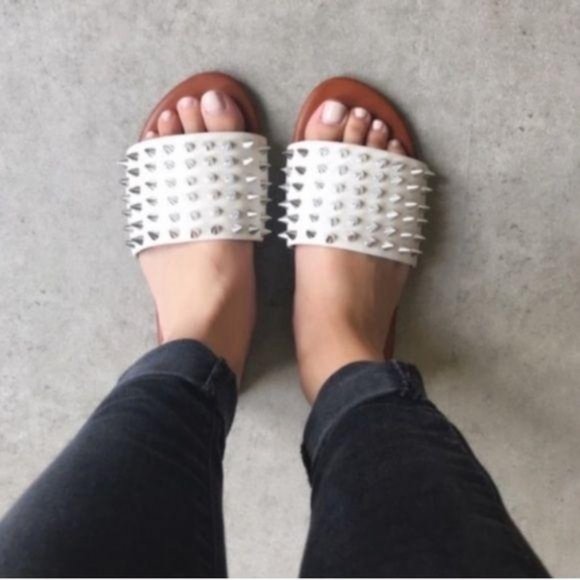 Spiked Slides in White/Silver - Picture 7 of 7